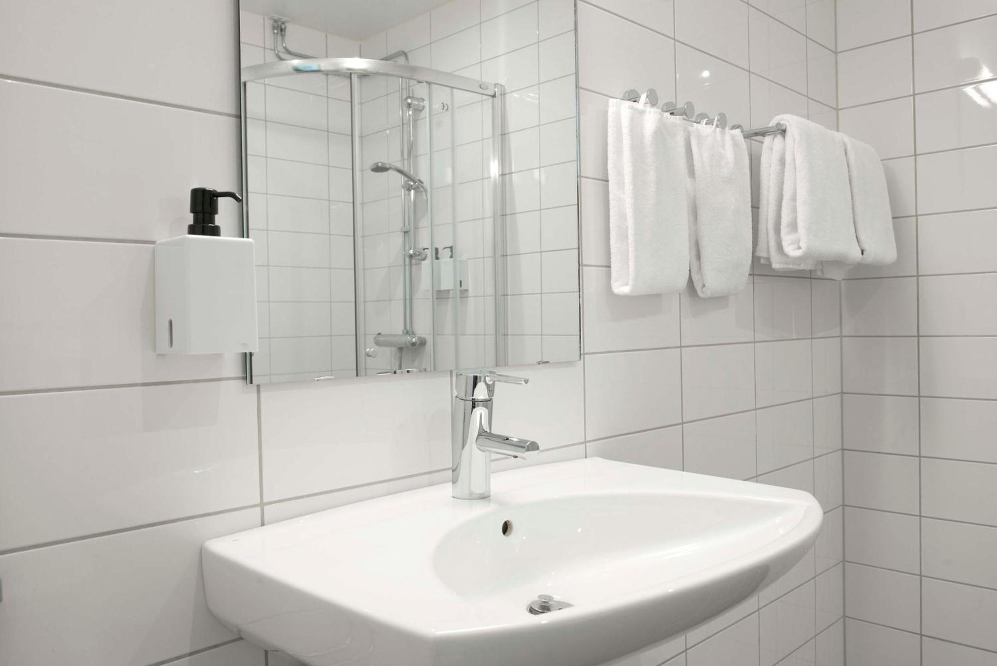 Scandic Swania Trollhättan Buitenkant foto